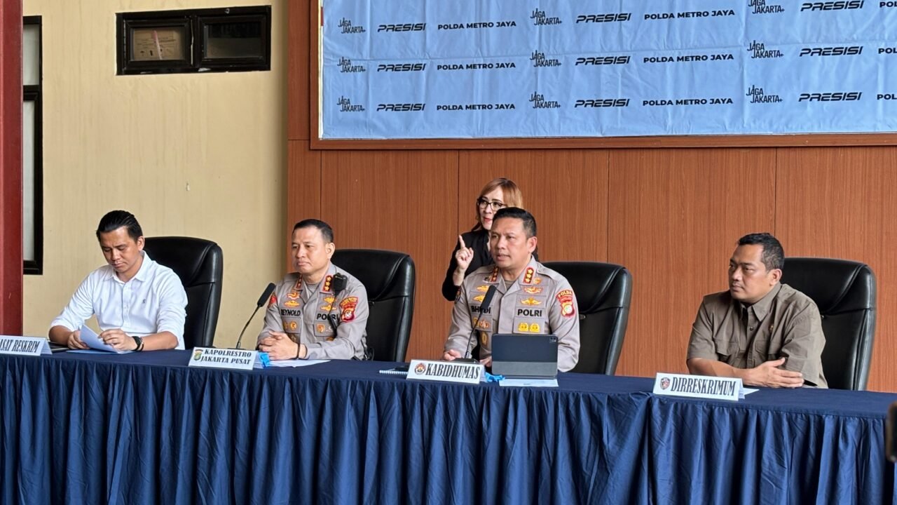 Dirreskrimum Polda Metro Jaya Kombes Pol Imam Imanuddin dalam rilis perkara Percetakan Mau Print di Polres Metro Jakarta Pusat, Jumat, 26 Juni 2026.