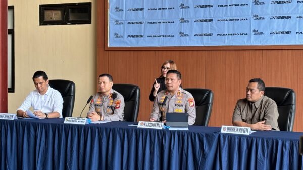 Kabidhumas Polda Metro Jaya Kombes Pol Budi Hermanto dalam rilis perkara Percetakan Mau Print di Polres Metro Jakarta Pusat, Jumat, 26 Juni 2026.