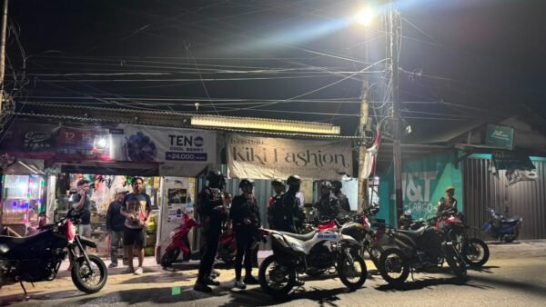 Patroli Dini Hari, Brimob Polda Metro Jaya Evakuasi Remaja Korban Penusukan di Tangerang
