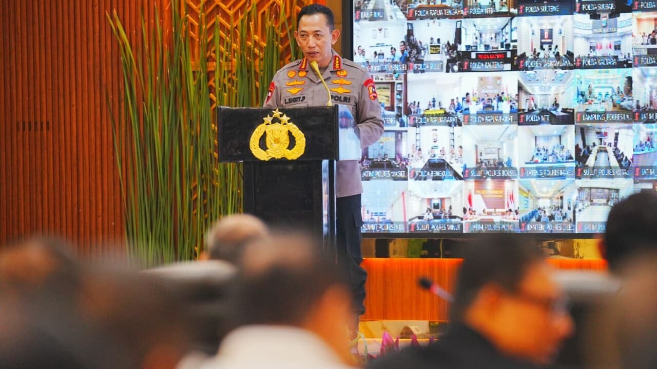Kapolri Instruksikan Jajaran Siaga Hadapi Dampak Erupsi Gunung Anak Krakatau