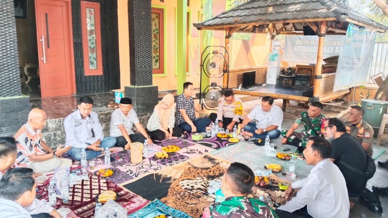 Jelang Pemungutan Suara, Forkopimcam Kedungwaringin Sambangi Calon Kades