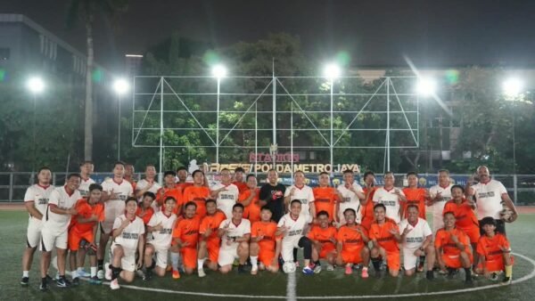 Polres Metro Jakarta Pusat dan The Jakmania Pererat Silaturahmi Lewat Laga Persahabatan