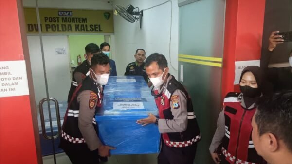 DVI Polri Identifikasi 9 Korban KM Virgo Transport 8, Seluruhnya Diserahkan kepada Keluarga