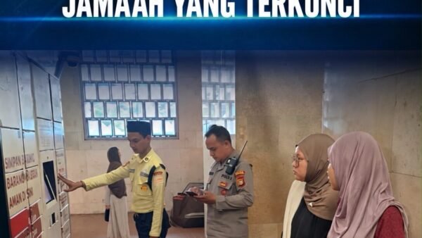 Laporan via 110 Ditindaklanjuti Polisi Bantu Jamaah Tangani Loker Terkunci di Masjid Istiqlal
