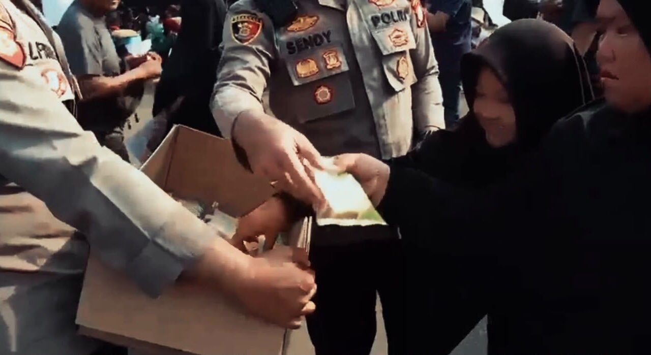 Di Tengah Aksi DPR, Polisi Kedepankan Pelayanan dan Pendekatan Humanis