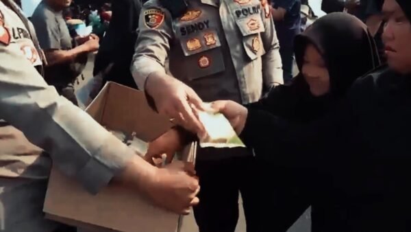 Di Tengah Aksi DPR, Polisi Kedepankan Pelayanan dan Pendekatan Humanis