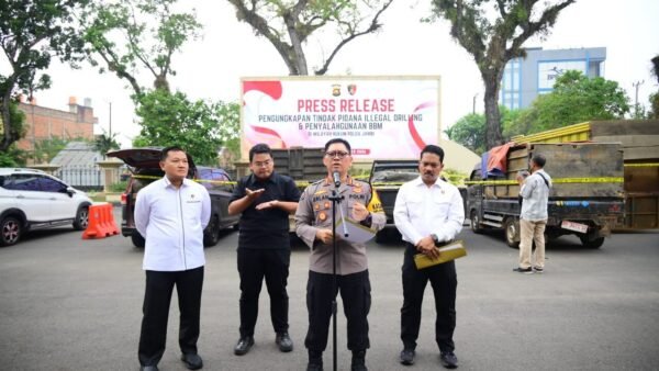 Polda Jambi Gelar Konferensi Pers, Ungkap Penertiban 22.800 Liter Minyak dan BBM